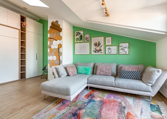 Cozy Studio W/Parking 5 Min Walk From The Bus Stop