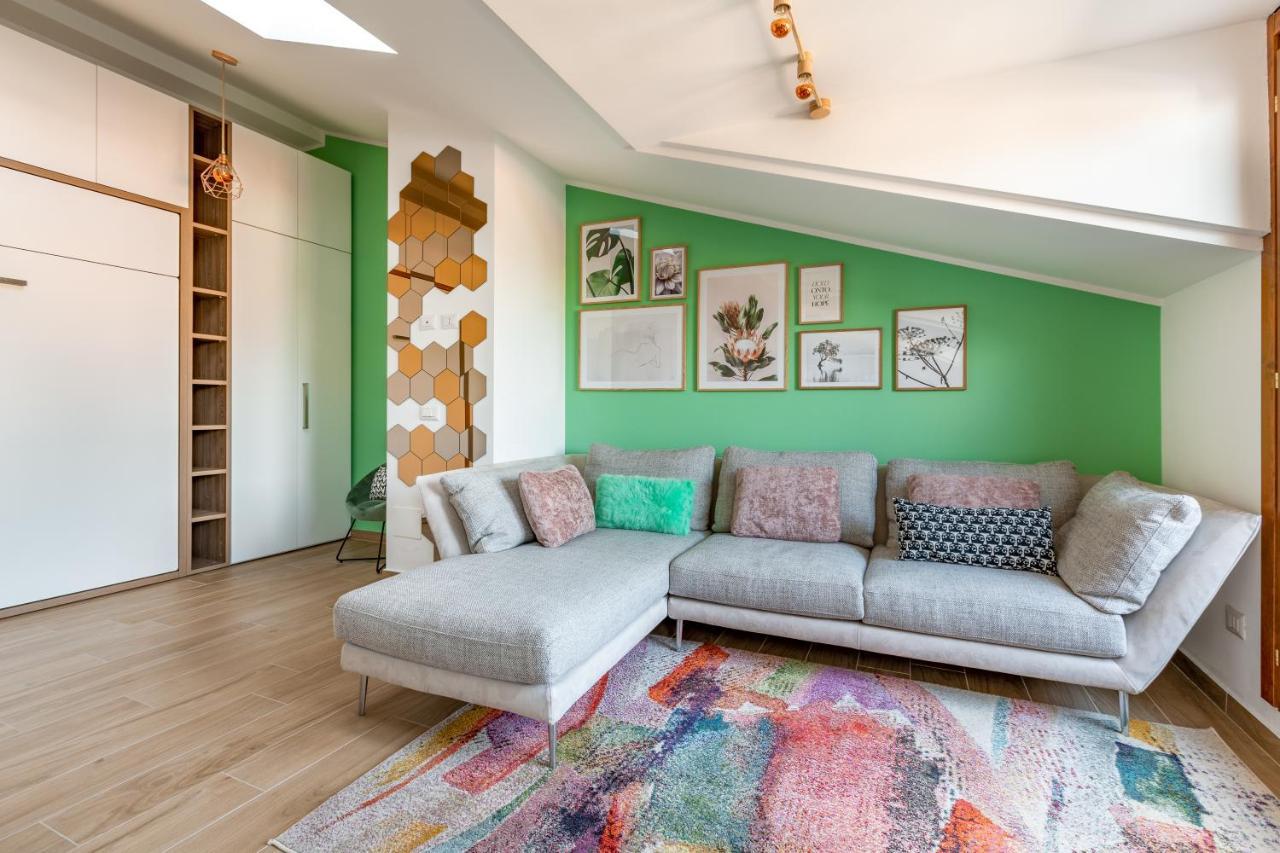 Cozy W/parking 5 Min Walk From The Bus Stop Apartment Mailand