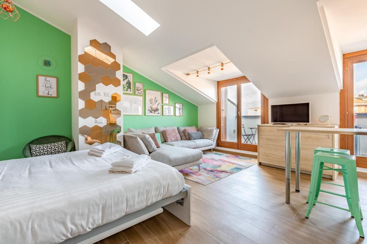 Cozy W/parking 5 Min Walk From The Bus Stop Apartment Mailand