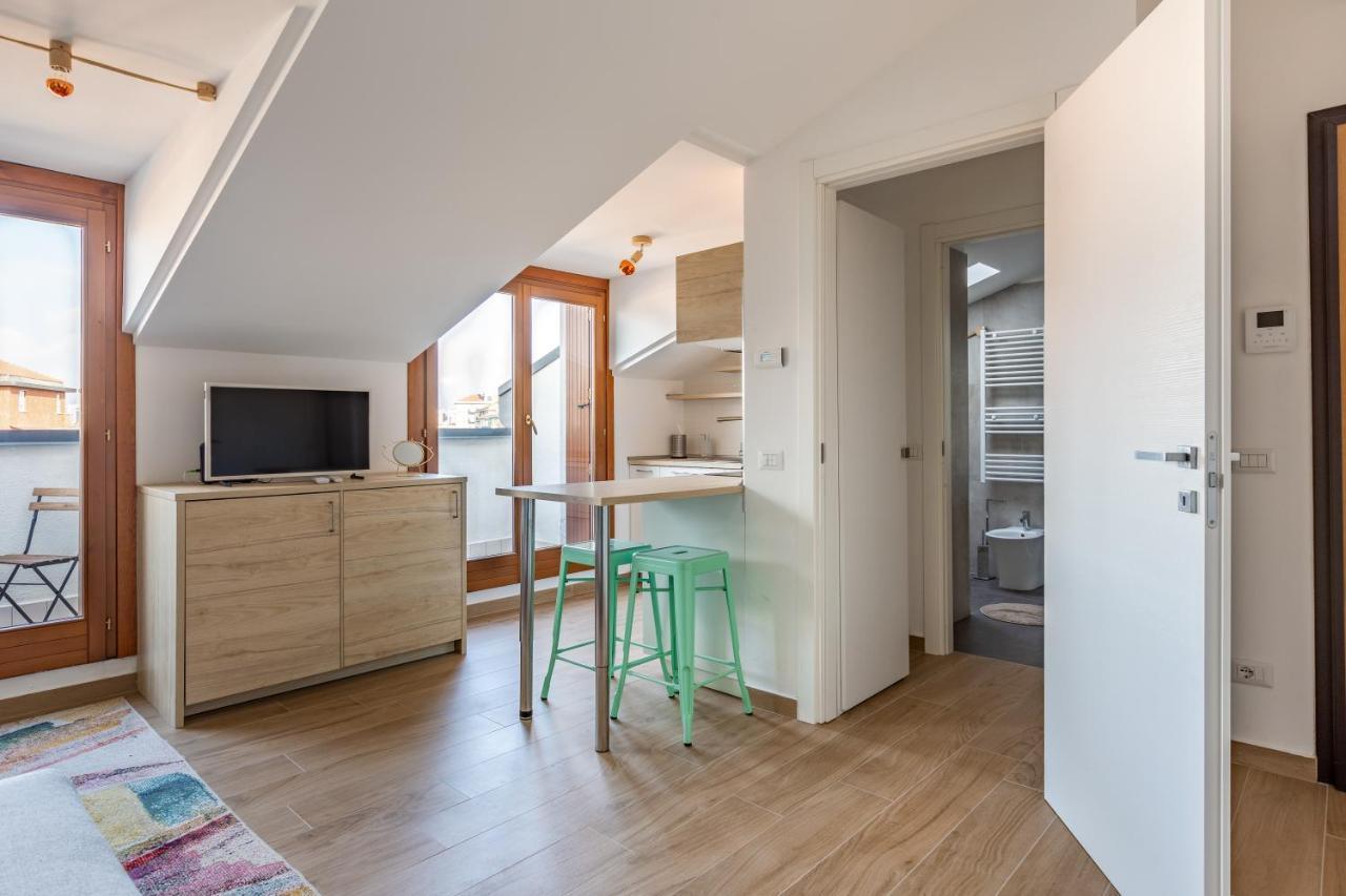 Cozy W/parking 5 Min Walk From The Bus Stop * Mailand